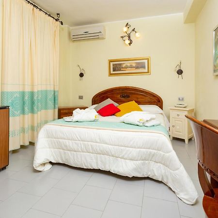 Hotel Marini Σάσαρι Εξωτερικό φωτογραφία