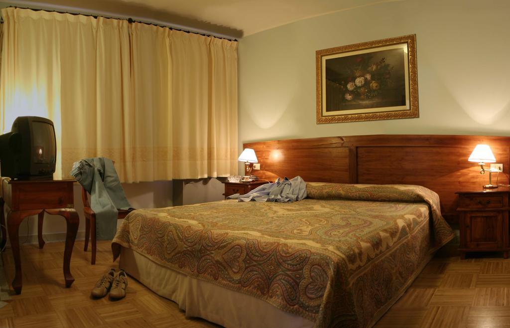 Hotel Marini Σάσαρι Εξωτερικό φωτογραφία
