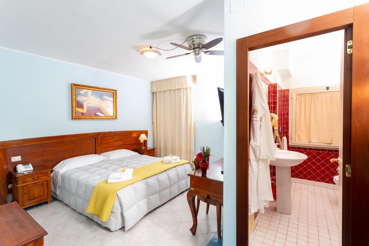 Hotel Marini Σάσαρι Εξωτερικό φωτογραφία