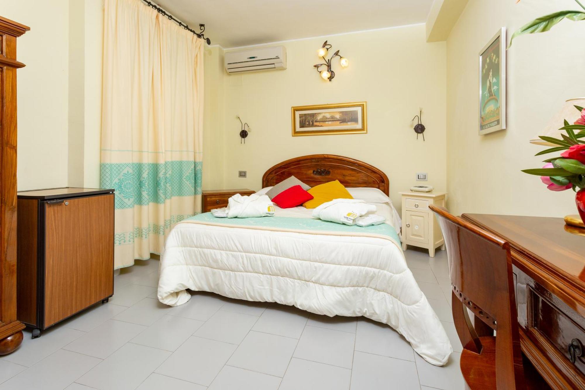 Hotel Marini Σάσαρι Εξωτερικό φωτογραφία