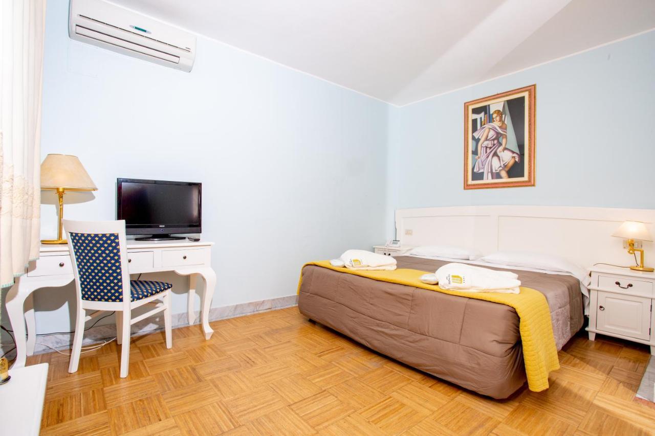 Hotel Marini Σάσαρι Εξωτερικό φωτογραφία